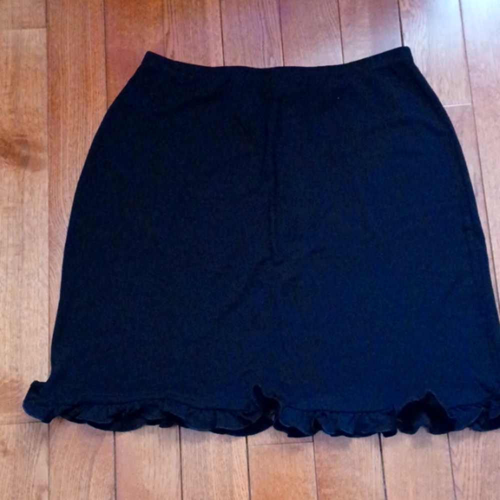 Ladies skirt size L